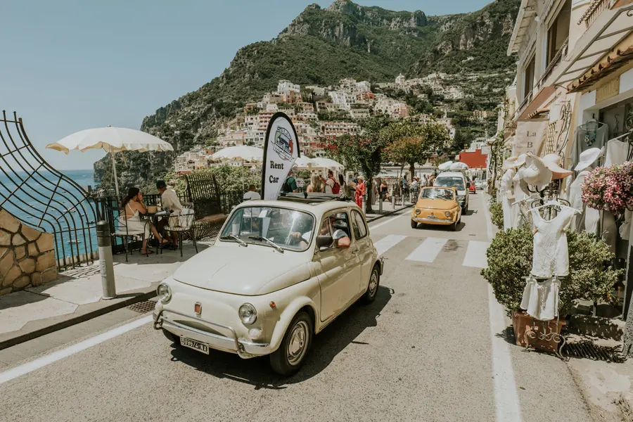 Direction Capri — multilingue et réservation